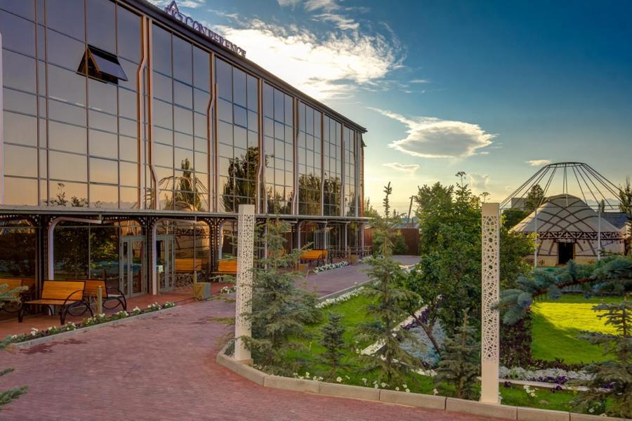 Karagat Hotel Karakol Εξωτερικό φωτογραφία